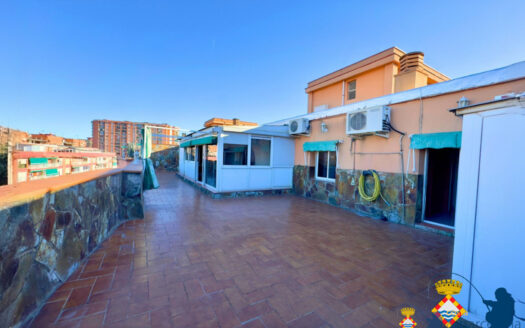 Пентхаус на улице de París в Бадалоне