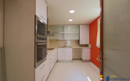 Дом на улице Francesc i Benet Artigas в Вилассар-де-Дальт