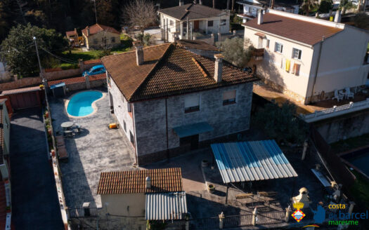 Дом в Тордера